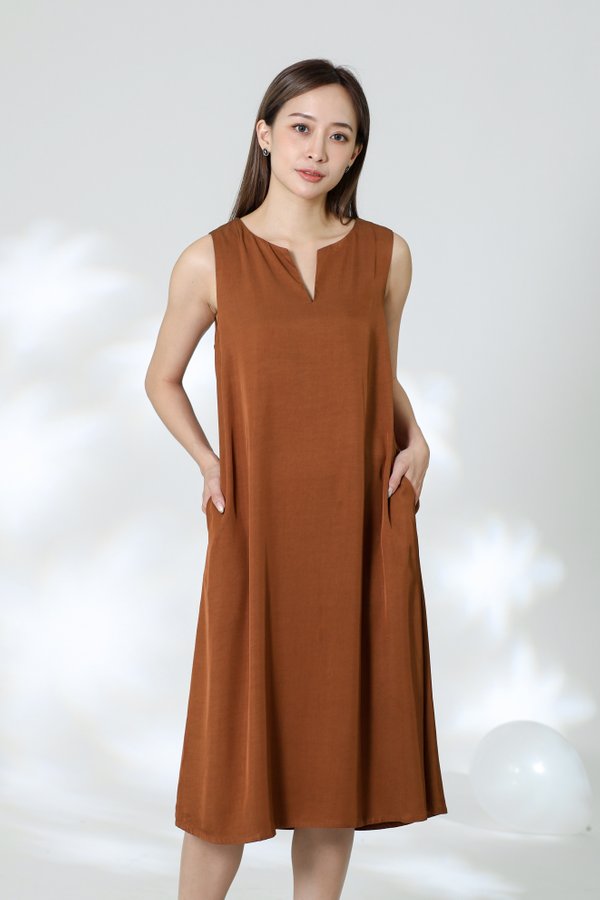 Huda V Cut Midi Dress - Rust