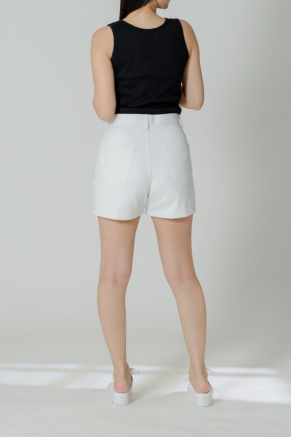 Taura Everyday Short - White