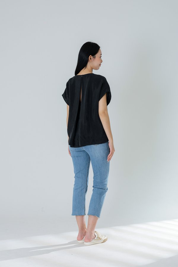 Cherris Unique Back Top - Black