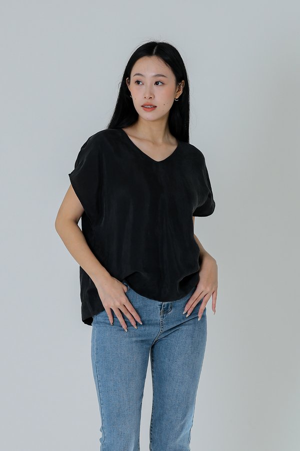 Cherris Unique Back Top - Black