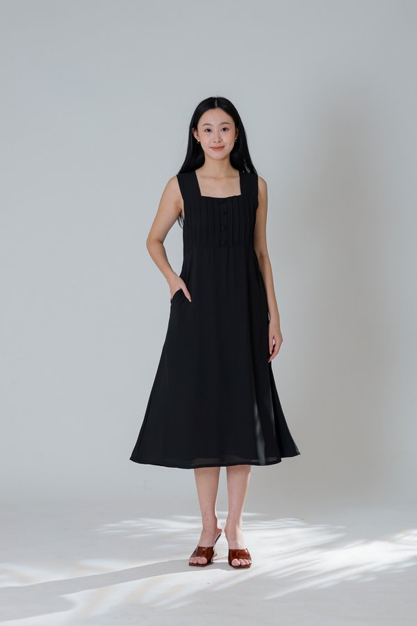 Jecca Square Neck Button Midi Dress - Black