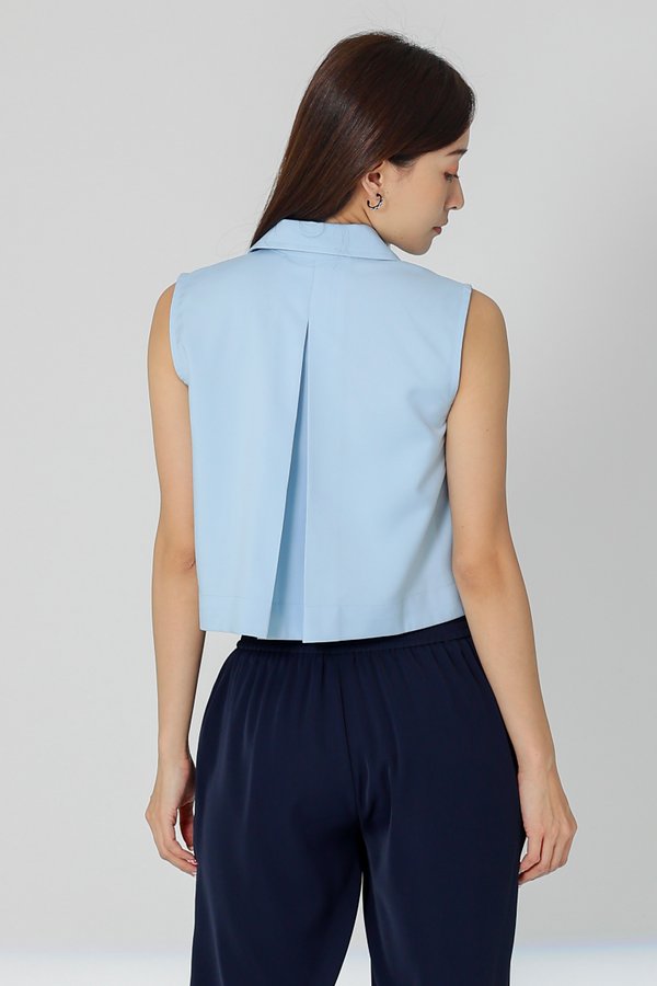Sarin Flap Pocket Cropped Shirt - Light Blue